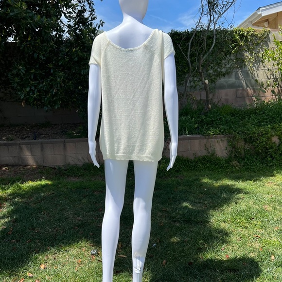 Top - Picture 3 of 4